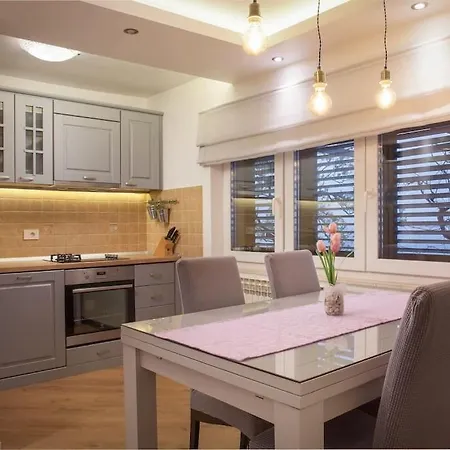 Kety With Pool Makarska