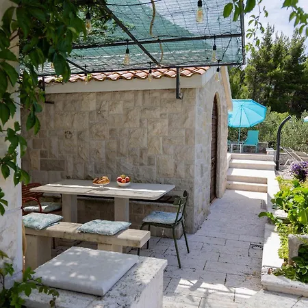 Kety With Pool Makarska