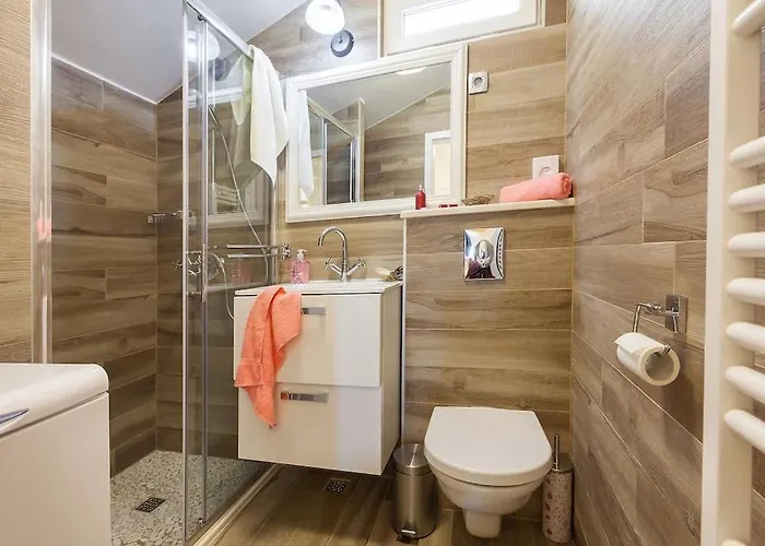 Kety With Pool * Μακάρσκα